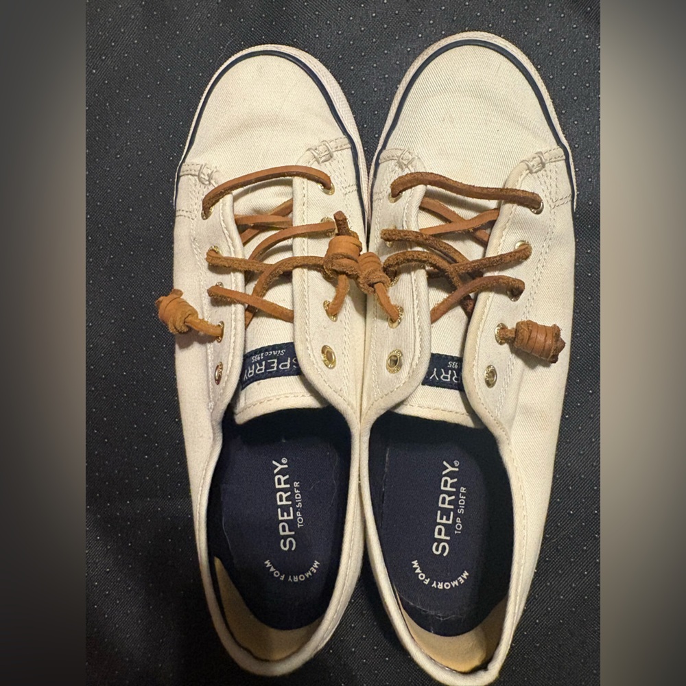 Sperry Boat Shoes Women’s Size 9